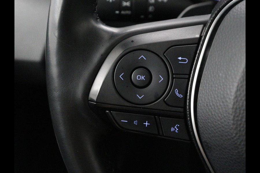Toyota Corolla 2.0 Hybrid First Edition | Stoel & stuurverwarming | Navigatie | Carplay | Adaptive cruise | Full LED | Camera | Climate control | Bluetooth