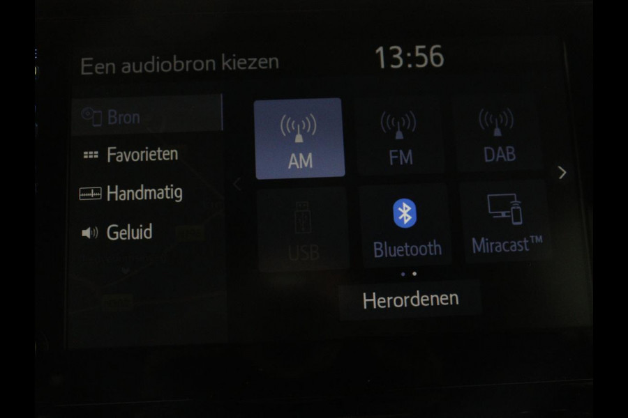 Toyota Corolla 2.0 Hybrid First Edition | Stoel & stuurverwarming | Navigatie | Carplay | Adaptive cruise | Full LED | Camera | Climate control | Bluetooth