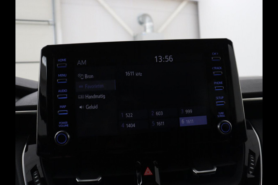 Toyota Corolla 2.0 Hybrid First Edition | Stoel & stuurverwarming | Navigatie | Carplay | Adaptive cruise | Full LED | Camera | Climate control | Bluetooth