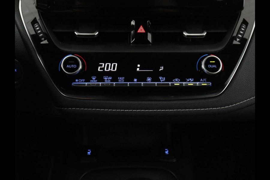 Toyota Corolla 2.0 Hybrid First Edition | Stoel & stuurverwarming | Navigatie | Carplay | Adaptive cruise | Full LED | Camera | Climate control | Bluetooth