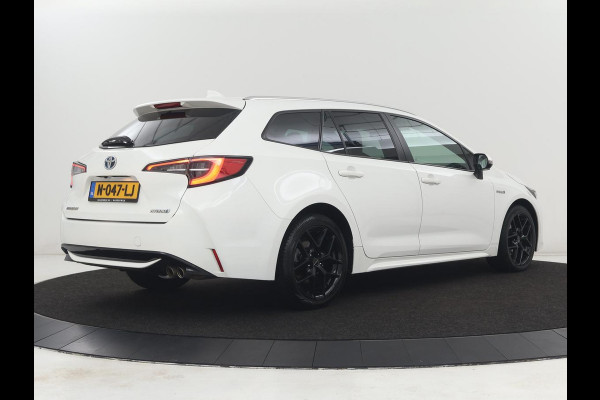 Toyota Corolla 2.0 Hybrid First Edition | Stoel & stuurverwarming | Navigatie | Carplay | Adaptive cruise | Full LED | Camera | Climate control | Bluetooth
