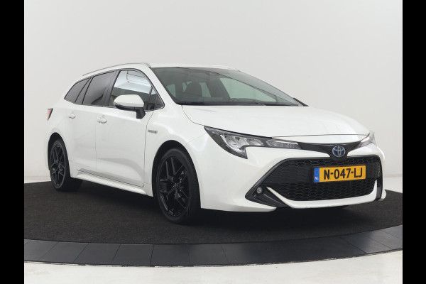 Toyota Corolla 2.0 Hybrid First Edition | Stoel & stuurverwarming | Navigatie | Carplay | Adaptive cruise | Full LED | Camera | Climate control | Bluetooth