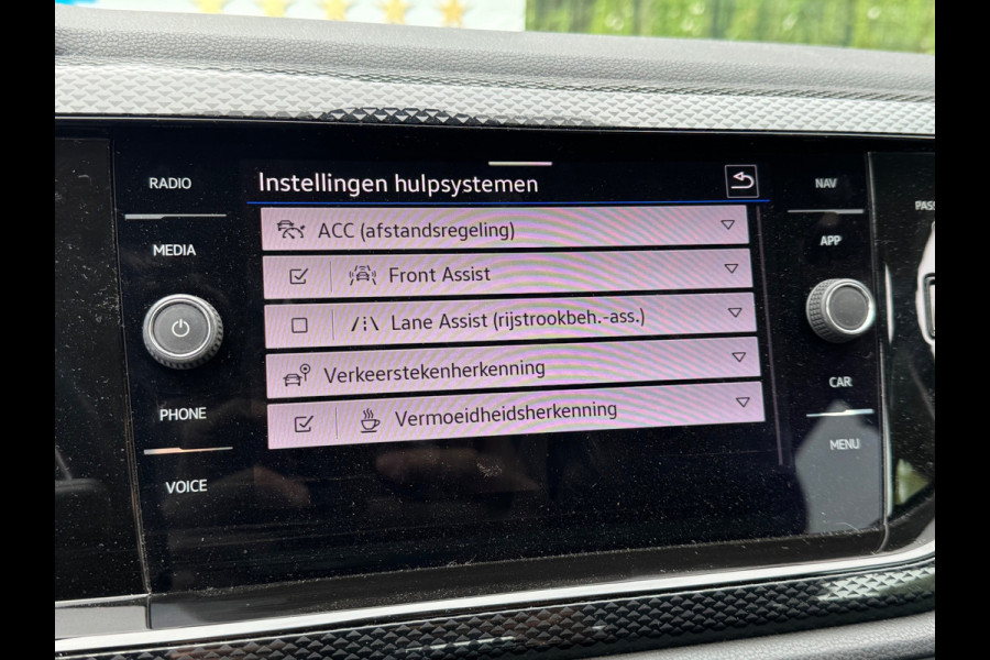 Volkswagen Taigo TSI 110PK DSG LIFE BUSINESS CAMERA/ACC/NAVI/CARPLAY