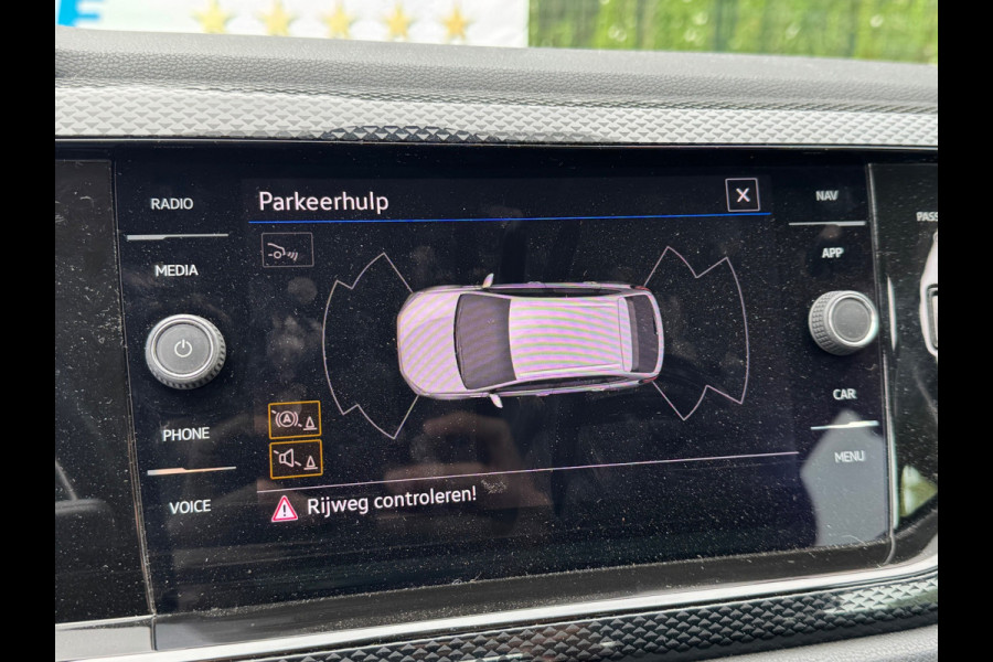 Volkswagen Taigo TSI 110PK DSG LIFE BUSINESS CAMERA/ACC/NAVI/CARPLAY