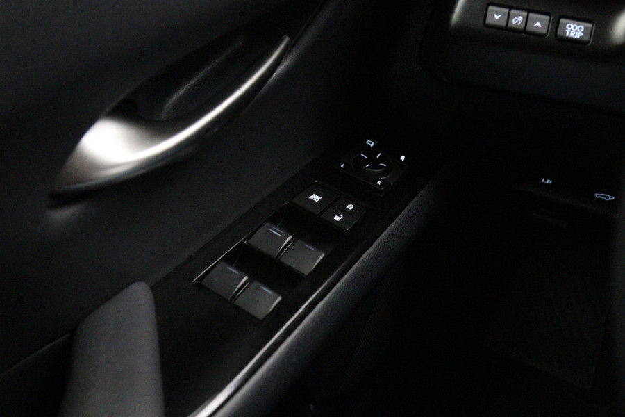Lexus UX 250h 184 PK Comfort Line, Carplay, Adap. Cruise Control, Camera