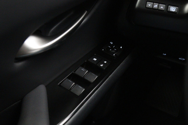 Lexus UX 250h 184 PK Comfort Line, Carplay, Adap. Cruise Control, Camera
