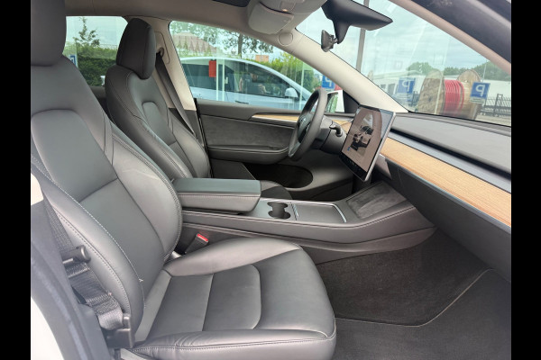 Tesla Model Y RWD 58 kWh - Navi - Leder - Panoramadak - Org.NL