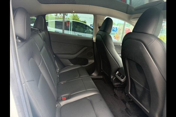 Tesla Model Y RWD 58 kWh - Navi - Leder - Panoramadak - Org.NL
