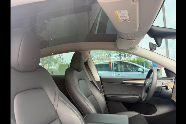 Tesla Model Y RWD 58 kWh - Navi - Leder - Panoramadak - Org.NL