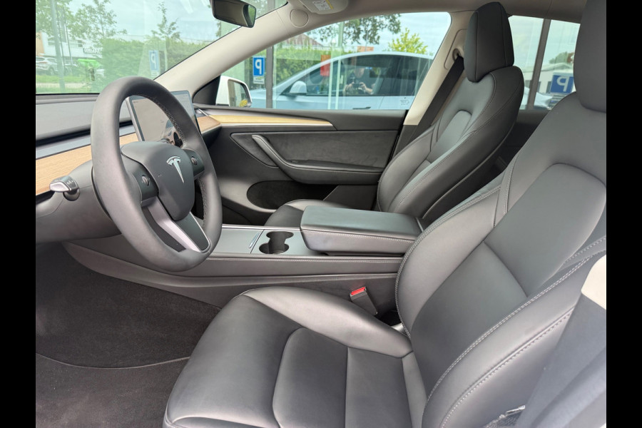 Tesla Model Y RWD 58 kWh - Navi - Leder - Panoramadak - Org.NL
