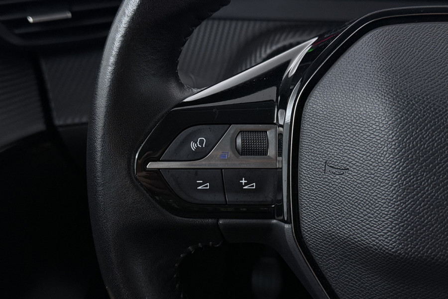 Peugeot 208 1.2 PureTech Active Pack (NAVIGATIE, CRUISE, 1e EIGENAAR, GOED ONDERHOUDEN)