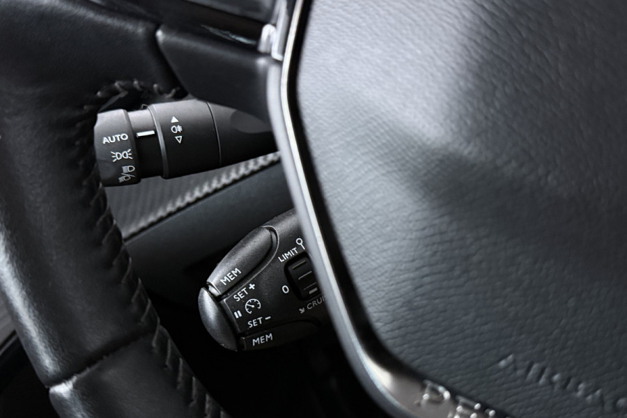 Peugeot 208 1.2 PureTech Active Pack (NAVIGATIE, CRUISE, 1e EIGENAAR, GOED ONDERHOUDEN)