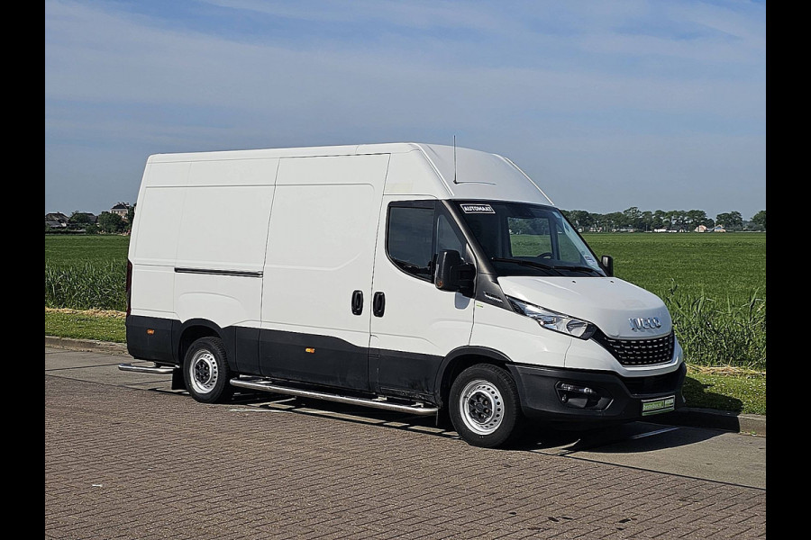 Iveco Daily 35S14 L2H2 Automaat Euro6 3.5T-Trekhaak 3-Zits Airco/ECC Standkachel 3-Zits Stoelverwarming