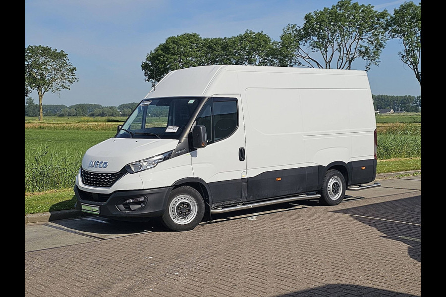 Iveco Daily 35S14 L2H2 Automaat Euro6 3.5T-Trekhaak 3-Zits Airco/ECC Standkachel 3-Zits Stoelverwarming
