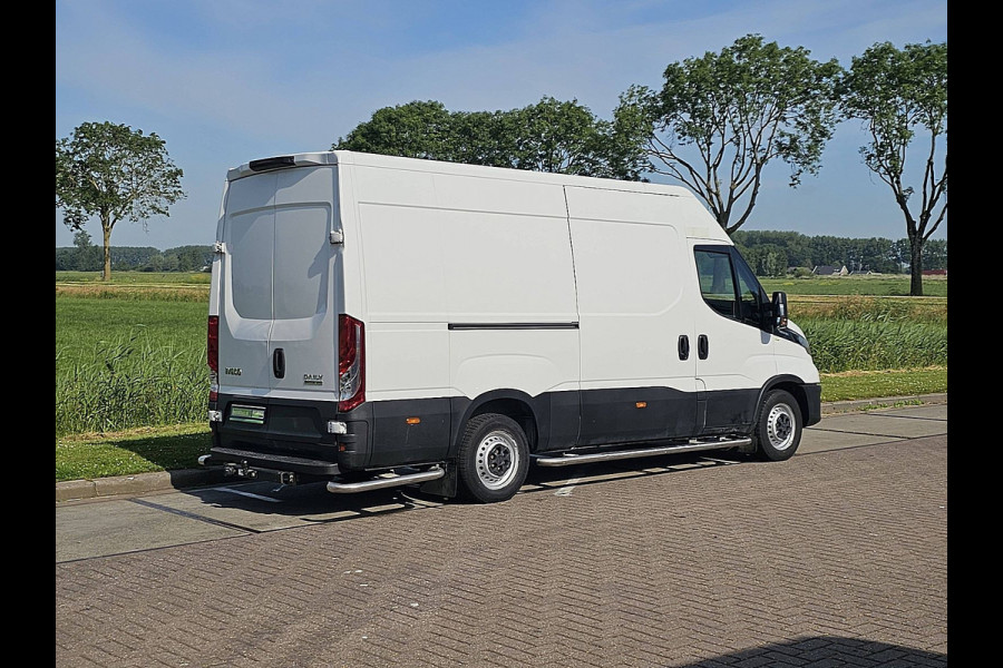 Iveco Daily 35S14 L2H2 Automaat Euro6 3.5T-Trekhaak 3-Zits Airco/ECC Standkachel 3-Zits Stoelverwarming