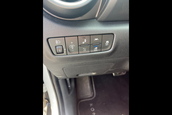 Hyundai Kona EV Premium 64 kWh