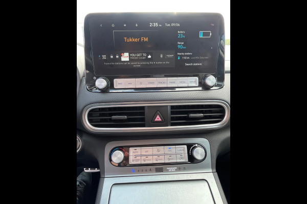 Hyundai Kona EV Premium 64 kWh