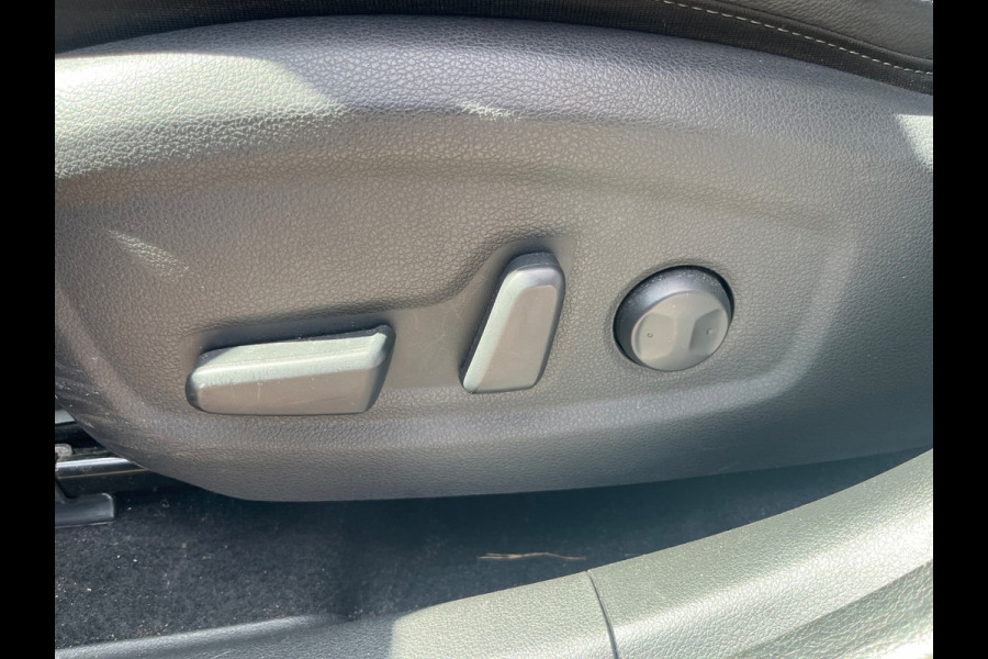 Hyundai Kona EV Premium 64 kWh