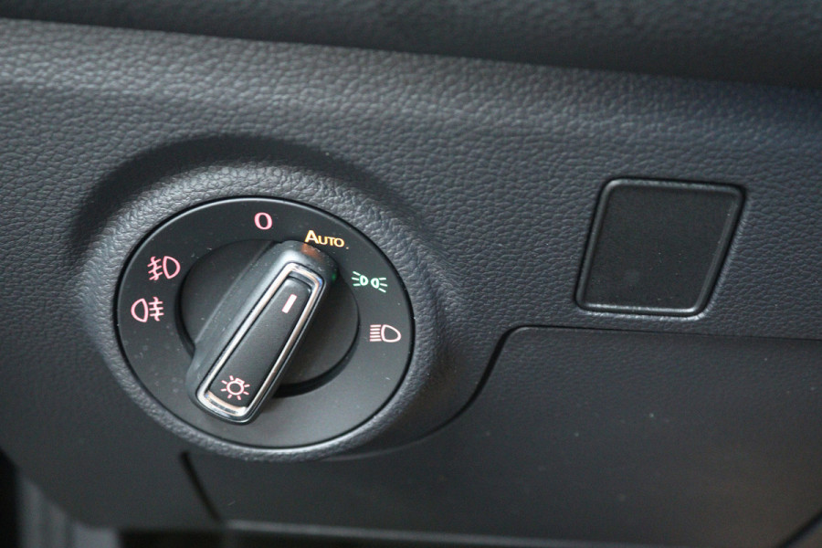 Seat Ibiza 1.0 TSI FR Business Intense (PANORAMADAK, DIGITALE COCKPIT, LED, NAVI, CAMERA, CARPLAY, ADAPTIVE CRUISE)