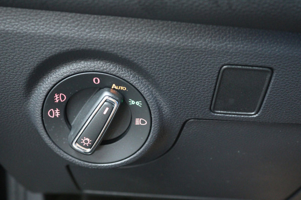 Seat Ibiza 1.0 TSI FR Business Intense (PANORAMADAK, DIGITALE COCKPIT, LED, NAVI, CAMERA, CARPLAY, ADAPTIVE CRUISE)