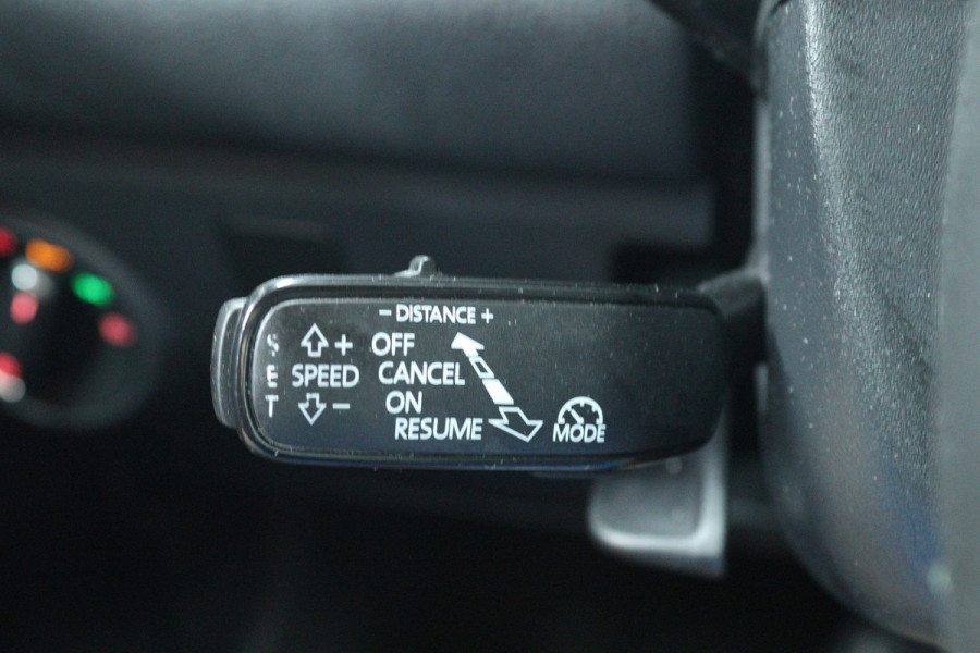 Seat Ibiza 1.0 TSI FR Business Intense (PANORAMADAK, DIGITALE COCKPIT, LED, NAVI, CAMERA, CARPLAY, ADAPTIVE CRUISE)