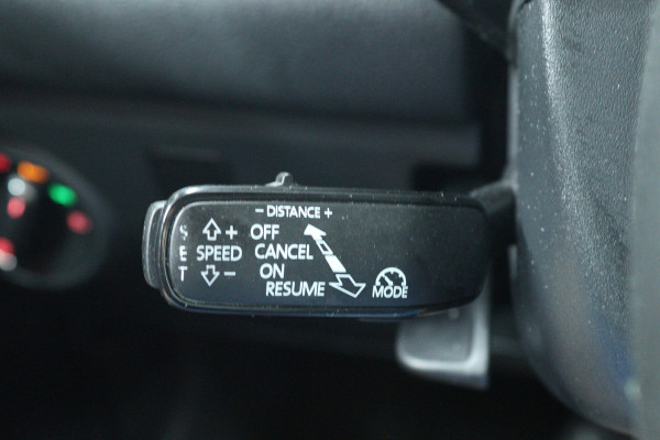 Seat Ibiza 1.0 TSI FR Business Intense (PANORAMADAK, DIGITALE COCKPIT, LED, NAVI, CAMERA, CARPLAY, ADAPTIVE CRUISE)