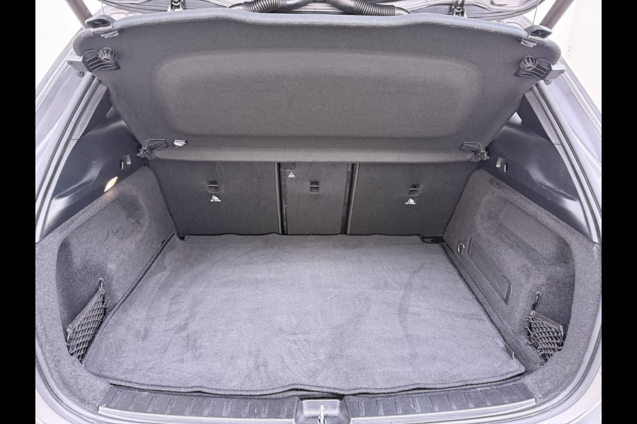 Mercedes-Benz GLA 200 Luxury | Sfeer LED