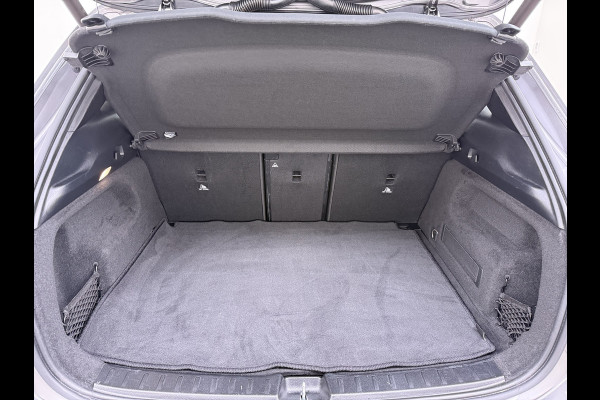 Mercedes-Benz GLA 200 Luxury | Sfeer LED