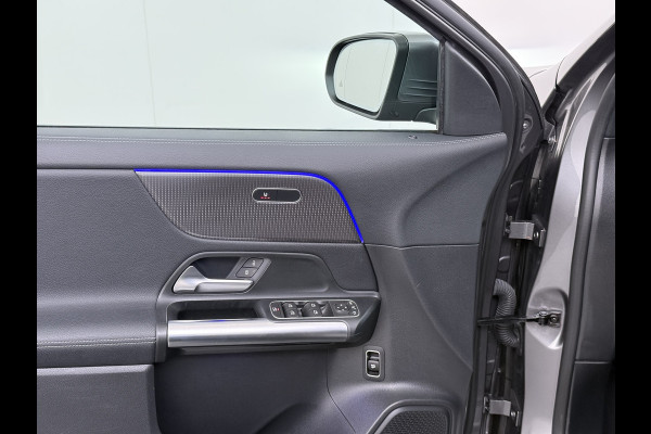 Mercedes-Benz GLA 200 Luxury | Sfeer LED