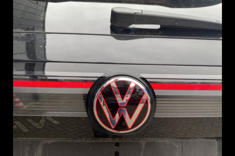 Volkswagen Tiguan 1.5 eHybrid R-Line Edition 272 PK Full Option, Panoramadak ,  Headup , Dynamic Light, Trekhaak, Leer , Massage stoelen