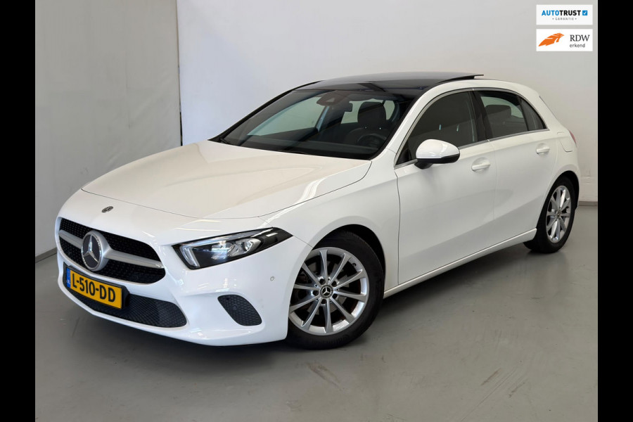Mercedes-Benz A-Klasse 180 / Pano / Widescreen / Sfeerverlichting