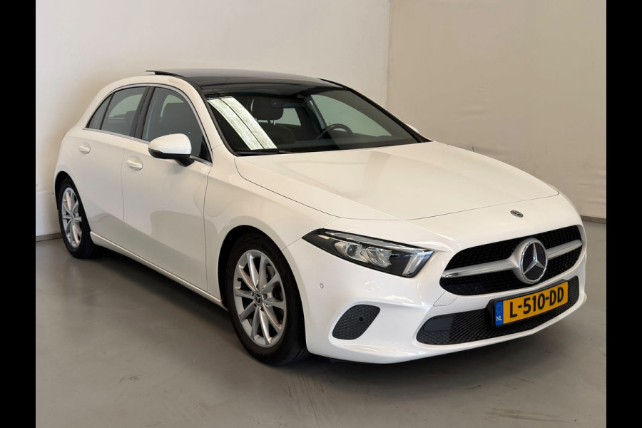 Mercedes-Benz A-Klasse 180 / Pano / Widescreen / Sfeerverlichting