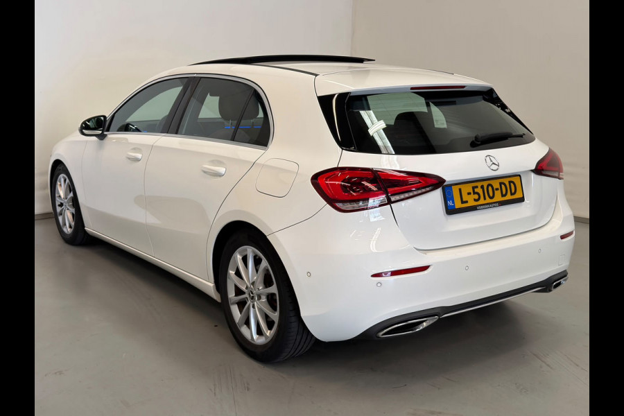 Mercedes-Benz A-Klasse 180 / Pano / Widescreen / Sfeerverlichting