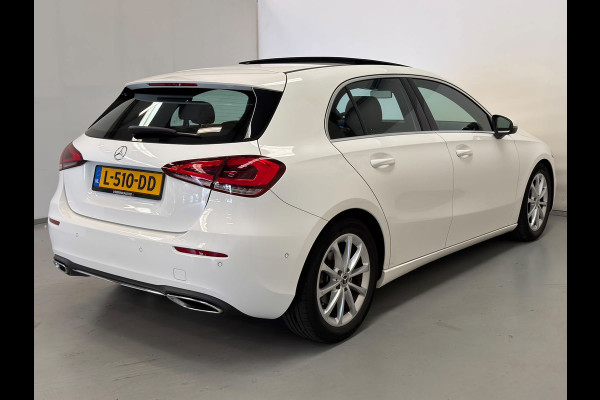 Mercedes-Benz A-Klasse 180 / Pano / Widescreen / Sfeerverlichting