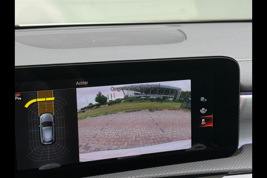 Mercedes-Benz A-Klasse 250 e AMG Line Pano|Sfeer|19Inch|Adap Cruise|Burmester
