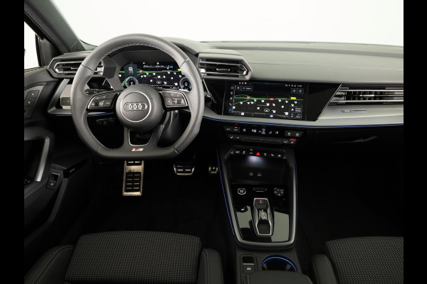 Audi A3 Sportback 45 TFSI e S edition Competition 272pk | Private Lease € 916,00 per maand* | Panoramadak | Sonos 3D | Ambient light | Parkeercamere | Adaptieve cruise controle