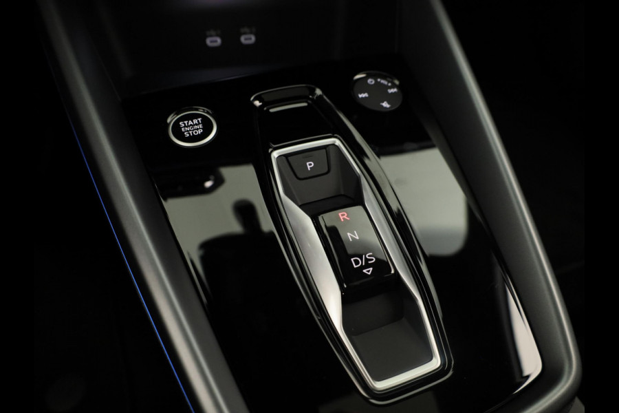Audi A3 Sportback 45 TFSI e S edition Competition 272pk | Private Lease € 916,00 per maand* | Panoramadak | Sonos 3D | Ambient light | Parkeercamere | Adaptieve cruise controle
