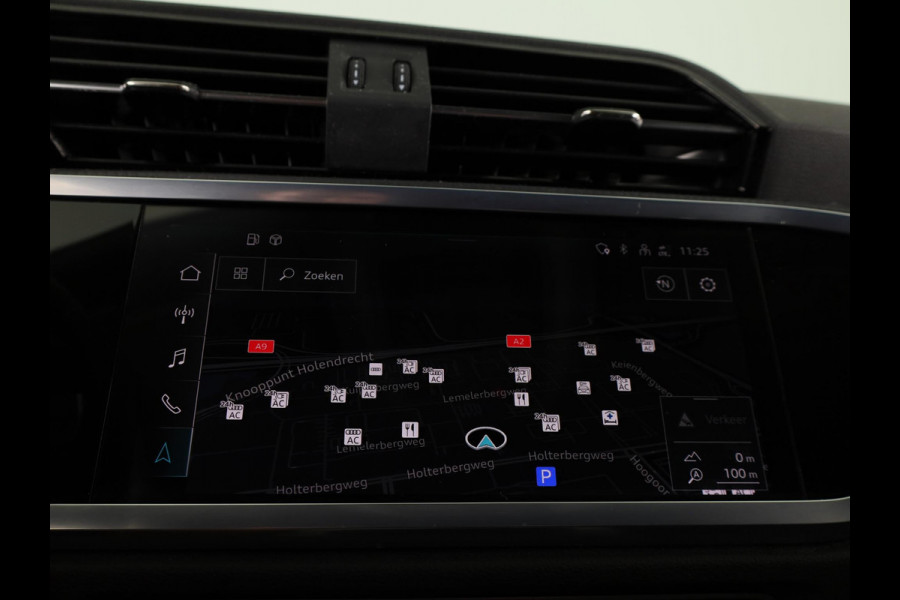 Audi Q3 Sportback 45 TFSI e Business Edition 245 pk S-tronic | Navigatie | Trekhaak (wegklapbaar) | Parkeersensoren achter | Adaptieve cruise control | Stoelverwarming |