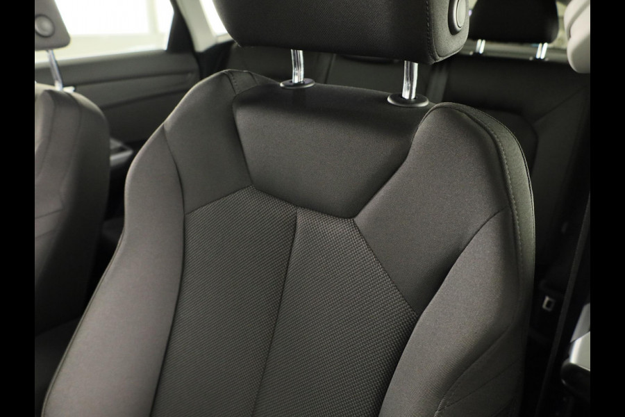 Audi Q3 Sportback 45 TFSI e Business Edition 245 pk S-tronic | Navigatie | Trekhaak (wegklapbaar) | Parkeersensoren achter | Adaptieve cruise control | Stoelverwarming |