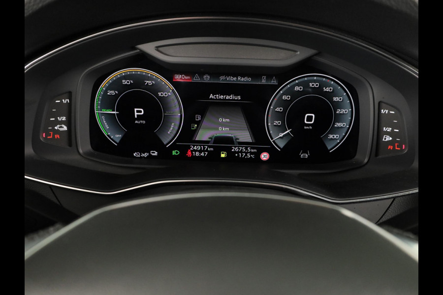 Audi A6 Avant 50 TFSI e quattro S edition Competition 299 pk S-tronic | Verlengde garantie | Navigatie | Parkeersensoren (Park assist) | Rondomzicht camera | Head-up display | Stoelverwarming v/a | S-Line |