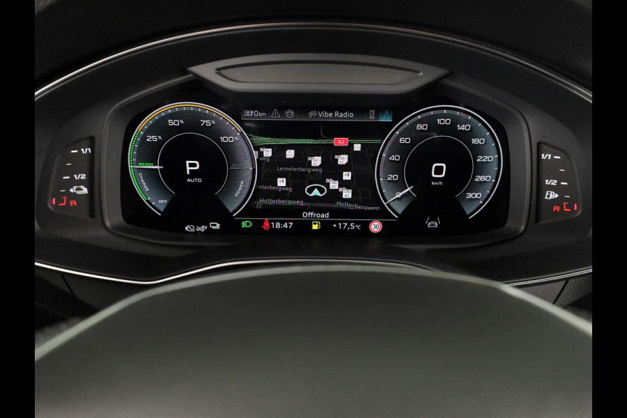 Audi A6 Avant 50 TFSI e quattro S edition Competition 299 pk S-tronic | Verlengde garantie | Navigatie | Parkeersensoren (Park assist) | Rondomzicht camera | Head-up display | Stoelverwarming v/a | S-Line |