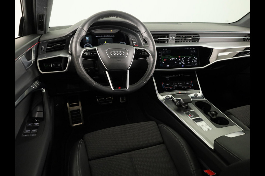 Audi A6 Avant 50 TFSI e quattro S edition Competition 299 pk S-tronic | Verlengde garantie | Navigatie | Parkeersensoren (Park assist) | Rondomzicht camera | Head-up display | Stoelverwarming v/a | S-Line |
