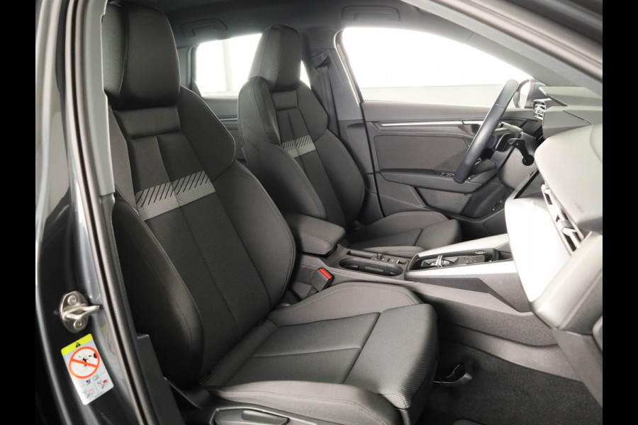 Audi A3 Sportback 40 TFSI e Business edition 204pk | Stoelverwarming | Elek. achterklep | Carplay | Sportstoelen | Audi soundsystem