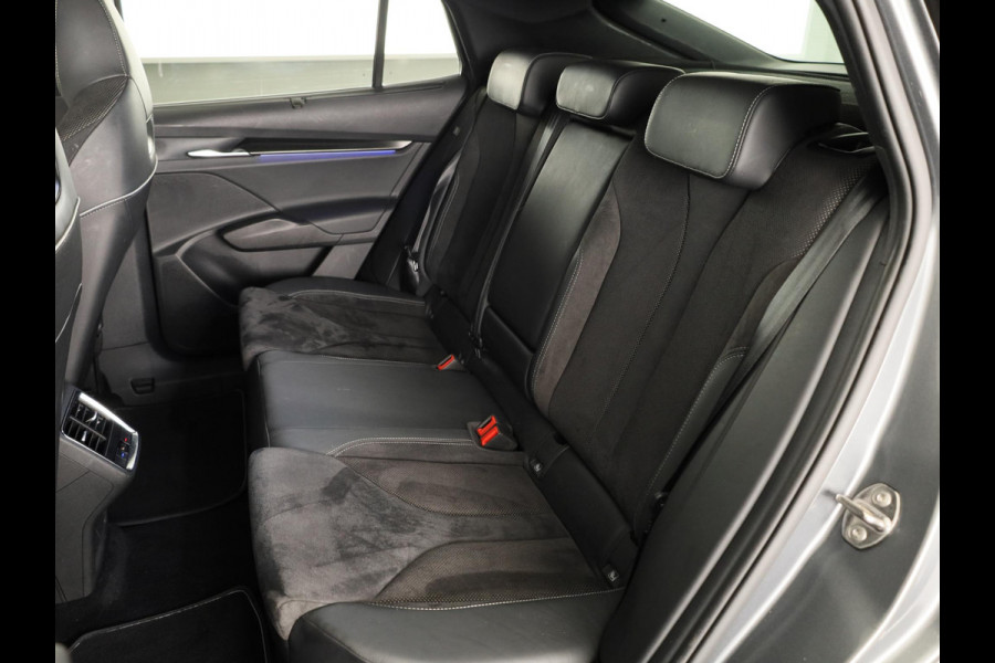 Škoda Enyaq Coupé 60 Sportline 180pk | SoH 91.47% | Panoramadak | Navigatie | Climatronic | Wegklapbae trekhaak| 20 inch Lichtmetalen velgen