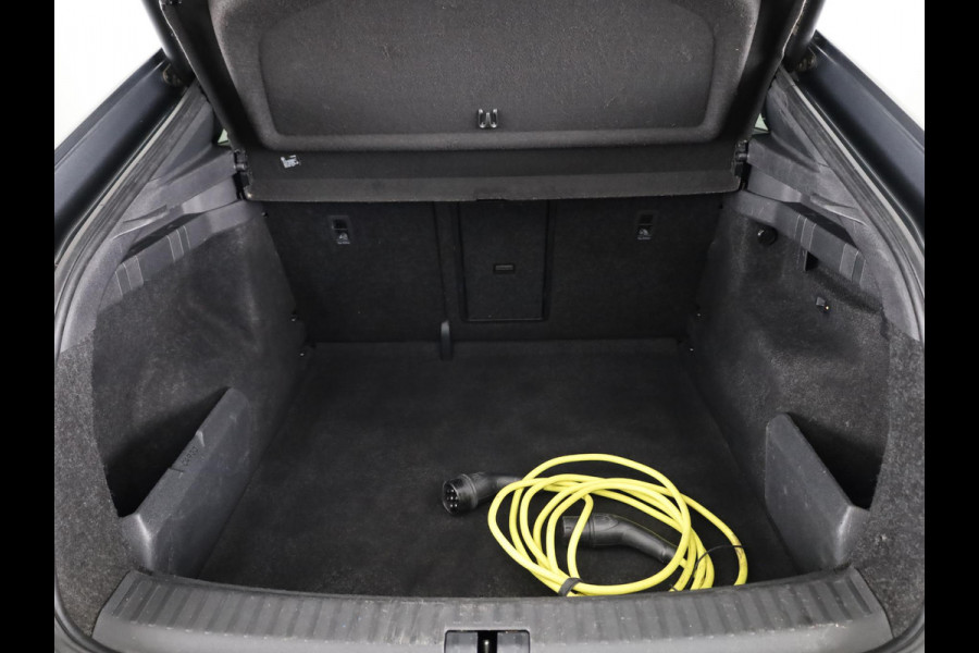 Škoda Enyaq Coupé 60 Sportline 180pk | SoH 91.47% | Panoramadak | Navigatie | Climatronic | Wegklapbae trekhaak| 20 inch Lichtmetalen velgen