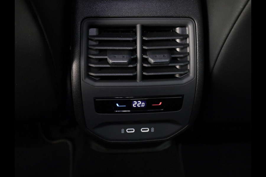 CUPRA Formentor 1.4 e-Hybrid Business 204 pk Automaat (DSG) | Navigatie via App | Parkeersensoren achter | Apple Carplay/Android Auto | Adaptieve cruise control | Stoelverwarming |