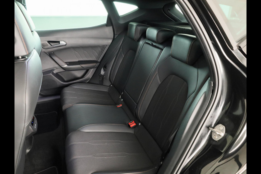 CUPRA Formentor 1.4 e-Hybrid Business 204 pk Automaat (DSG) | Navigatie via App | Parkeersensoren achter | Apple Carplay/Android Auto | Adaptieve cruise control | Stoelverwarming |
