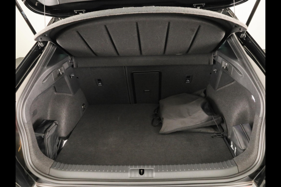 CUPRA Formentor 1.4 e-Hybrid Business 204 pk Automaat (DSG) | Navigatie via App | Parkeersensoren achter | Apple Carplay/Android Auto | Adaptieve cruise control | Stoelverwarming |