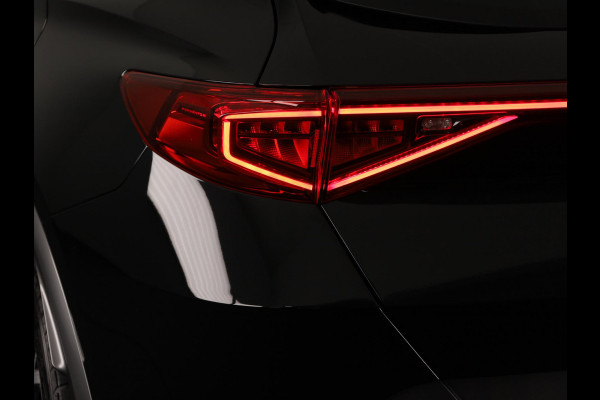 CUPRA Formentor 1.4 e-Hybrid Business 204 pk Automaat (DSG) | Navigatie via App | Parkeersensoren achter | Apple Carplay/Android Auto | Adaptieve cruise control | Stoelverwarming |