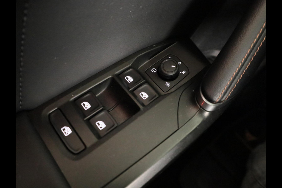 CUPRA Formentor 1.4 e-Hybrid Business 204 pk Automaat (DSG) | Navigatie via App | Parkeersensoren achter | Apple Carplay/Android Auto | Adaptieve cruise control | Stoelverwarming |